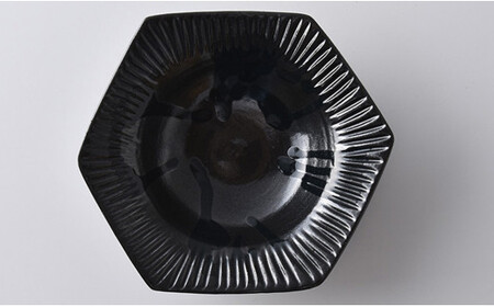 乃利陶窯 五臓六腑が喜ぶ【こくようせき】黒曜石鎬彫六角多用皿 A24-41