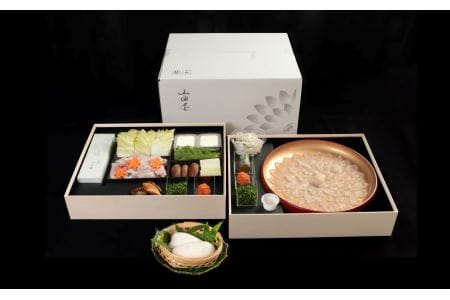 ミシュラン三ツ星獲得★★★料亭山田屋　【白子付】とらふぐ刺しふぐ鍋セット（3人前）［冷蔵］