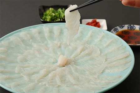 明治より和食一筋の老舗料亭★喜楽庵　養殖とらふぐ刺し（３人前）