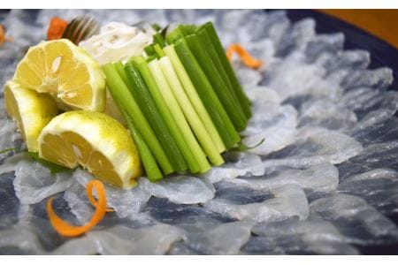 とらふぐ刺しふぐ鍋セット（3～4人前）［冷蔵］ふぐ料理・うなぎ料理専門店！「四季亭みえの」