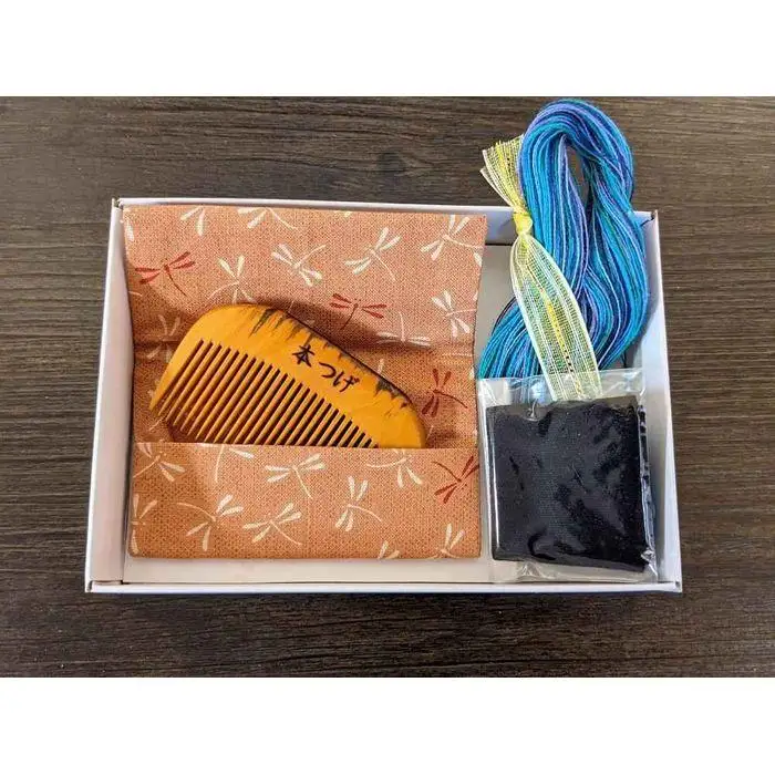 【未使用】つげ櫛　櫛留商店　くし　髪の毛　ヘアケア　本つげ　日本製　名古屋 つげ櫛の櫛留商店 本つげ材ミニ櫛（すす櫛中歯）袋付 | 愛知県名古屋市