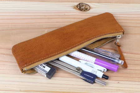 ペンケース ヌメベージュ [アトリエSASSA 富山県 朝日町 34310055]