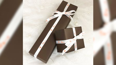 ダイヤモンド入「一輪桜」のイヤーカーフ ダイヤモンド [AH073sa]