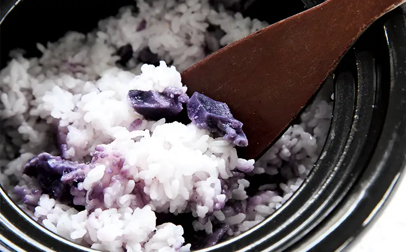 まるで畑のチョコ！沖縄久米島生まれ「干し紅芋」6袋セット 紅いも お芋 イモ 干し芋 沖夢紫 熟成 旨味凝縮 高糖度 粘り気 糖分 アントシアニン 国産 甘い スイーツ おやつ 補食 栄養満点 ダイエット 小分け スライス