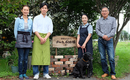 【国産純粋蜂蜜】北海道産 そばと野草の蜂蜜(百花蜜) 1kg ビン入り［ナルセ養蜂場］【 はちみつ ハチミツ 蜂蜜 ハニー 無添加 天然 健康 美容 料理 無添加 純粋 希少 大容量 ギフト プレゼント 自宅用 家庭用 北海道 十勝 幕別 】