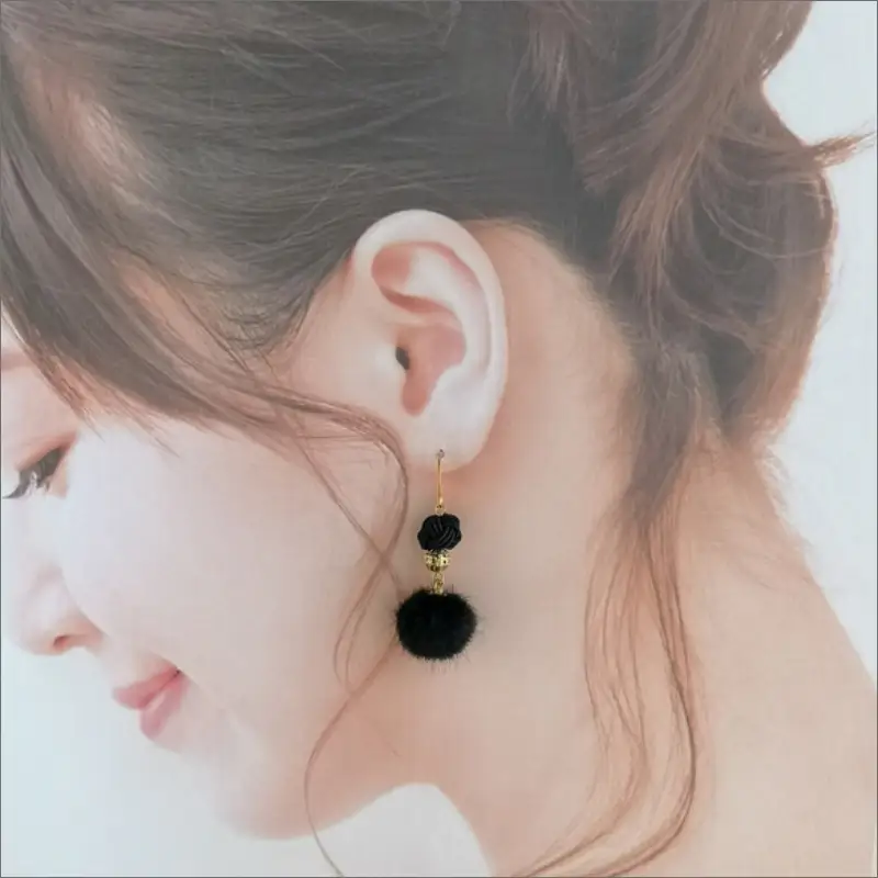 水引ピアス「黒」花時ピアス