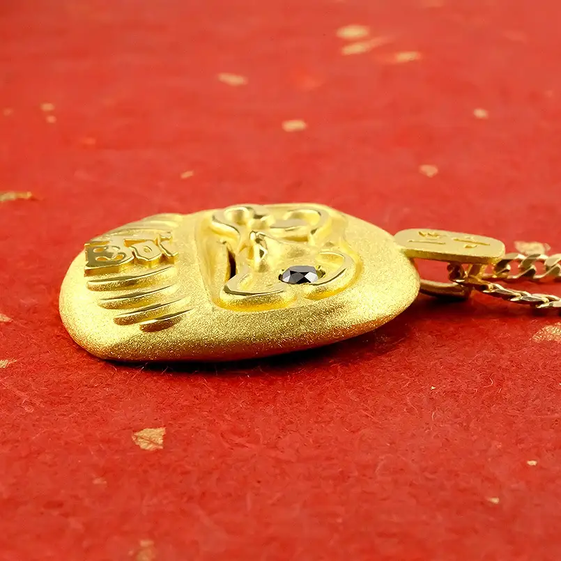 24金 純金 ペンダントトップ だるま ブラックダイヤモンド ネックレス ダイヤ 24K 24k ジュエリー 達磨 縁起物 お守り 人気 山梨県 昭和町 送料無料 管理番号211203100mba SWAA015