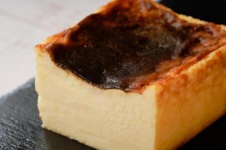 島に恋するバスクチーズケーキ ＜屋久島の地元焼酎「三岳」使用＞