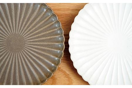 【波佐見焼】花しのぎ ペア 和皿 プレート (栗・白鼠) 食器 皿 【団陶器】 [PB83] 波佐見焼