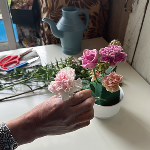 SL0308　【母の日2026】「うちママキット」 自分でアレンジしたお花をプレゼントしよう