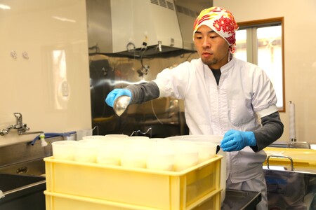 新利根チーズ工房 ナチュラルチーズセット 都心から最も近い放牧酪農の地【茨城県稲敷市】 [0967]