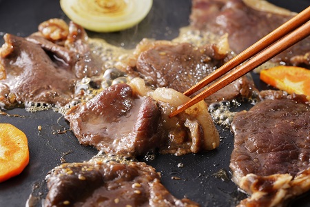 鶴居村  鹿肉 ジンギスカン&味付け カルビセット400g×各1パック合計800g(ベニソン エゾシカ  エゾシカ肉 シカ肉 エゾ鹿 無添加 人気 プレゼント 贈り物 お歳暮 高品質 冷凍 真空 未楽来工房 HACCP認証  お肉 肉 ジビエ  北海道 ふるさと納税 ふるなび  ）