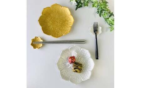 有田焼 flower plate 桔梗/金銀彩（銘々皿・豆皿 計4ヶセット）深海三龍堂 和食器 食器 うつわ 器 おしゃれ プレート4枚セット プレート お皿 プレート 取り皿 ケーキ皿 パン皿 金 銀 白 ハレの器 豆皿 小皿 30000円 3万円 A30-700