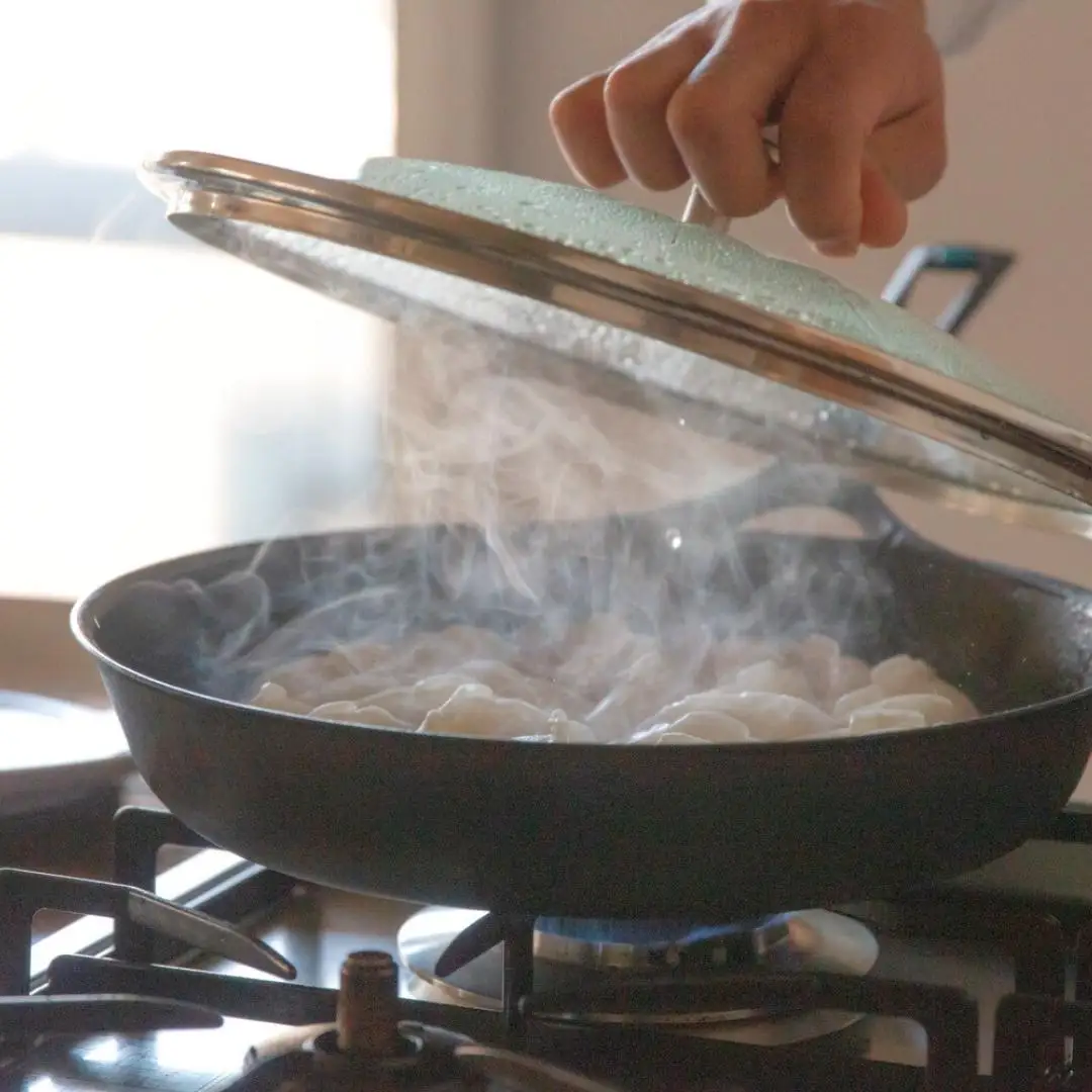 鋳物 フライパン 26cm ユニロイ | IH対応 フライパン 燕三条製 シリコーンマーク付 鉄