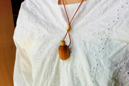 Junshin森から作る木製アロマペンダント アクセサリー アロマ 香り 2G01011