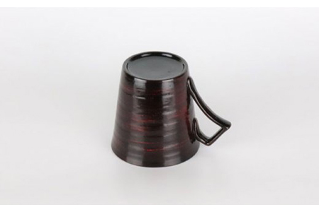 【美濃焼】漆陶 マグカップ（中）渕唐草 曙【宗山窯】食器 コーヒー コップ マグ 漆 呉須 染付 工芸品 職人 黒 ブラック 陶器 送料無料 [MBI009]