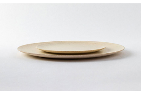 【美濃焼】グレージュ白皿大小28cmと18cm（レンジ対応/食洗器対応）【陶土う庵】皿 ワンプレート ランチ プレート 美濃焼 食器 ソーサー お皿 中皿 さら おしゃれ プレート 中皿 ケーキ皿 国産 日本製 国内産 シンプル モダン カフェ レストラン 送料無料（3228-0106） [MBY063]