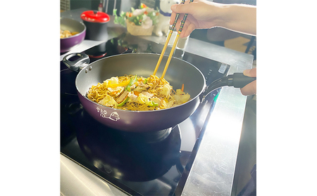 雪丸フライパン（いため鍋30cm） 雑貨 日用品 安全性 アルミ製 テフロン IH調理器 ガス火 両手 