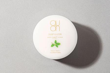クオン ボディソルトスクラブ 160g 天然由来 ボディケア ソープ コスメ 美容 QUON