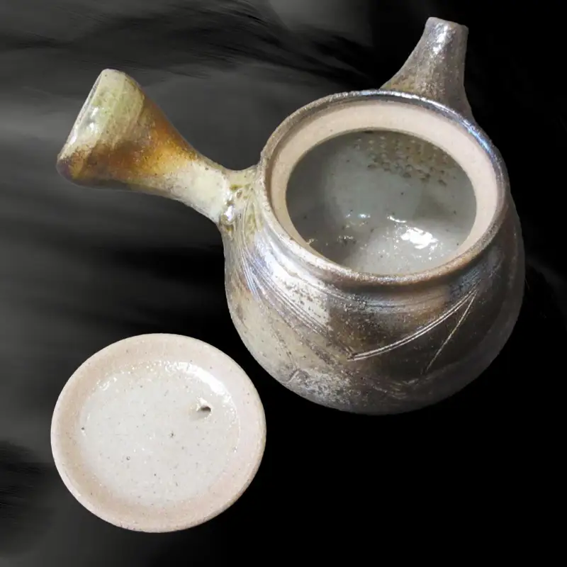 唐津焼 備前唐津 急須(登り草) 茶こし付き 茶器 きゅうす 日本茶 緑茶 ティーポット 食器 ギフト