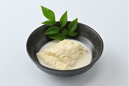 那須黄金湯葉　しぼり（刺身）ゆば2本入り　豆乳入り（冷蔵） 国産 大豆 手づくり 冷蔵 那須町 〔B-54〕