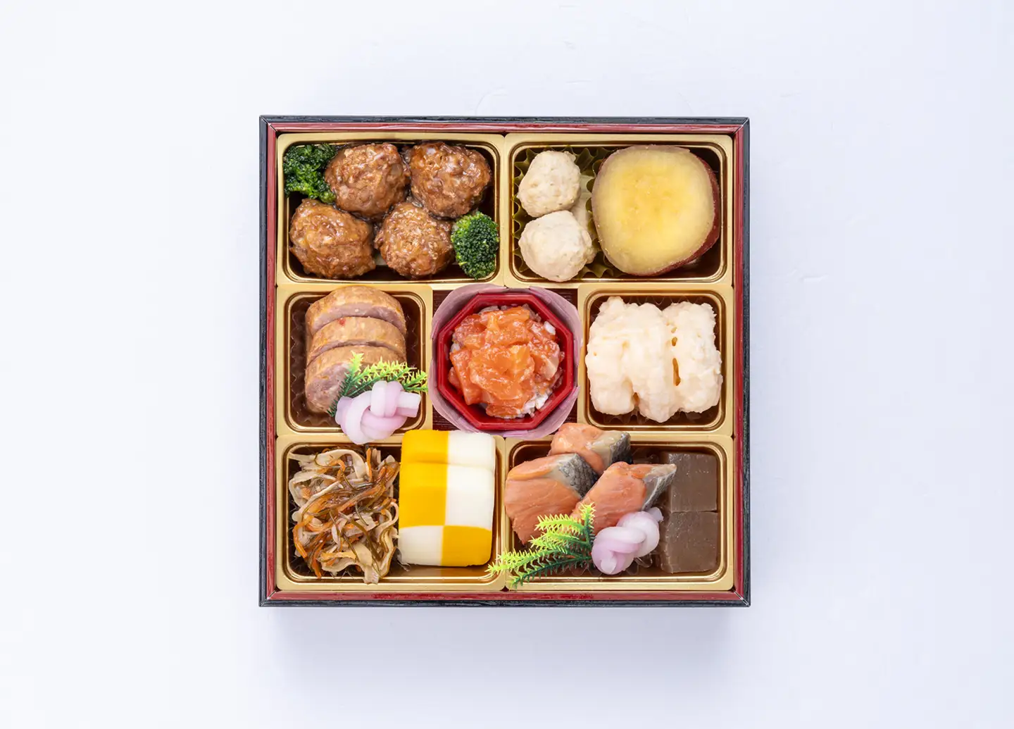 千賀屋謹製 2027年 迎春おせち料理「おもいやり」和風三段重 3人前 全38品 おせち 三段重 厳選食材使用 冷蔵 解凍不要 冷蔵お届け 冷蔵配送 家族団欒 老舗料亭監修 人気 グルメ 食品 年内お届け 年内配送 12月30日配送 12月31日配送 指定日配送 正月 新年 和風 本格おせち 伝統の味 017-008