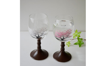 有田焼 冷感マジック ワイングラス (満開桜) 2個セット【東洋セラミックス】食器 グラス ワイングラス ペア セット 桜 さくら 華やか ギフト A18-159