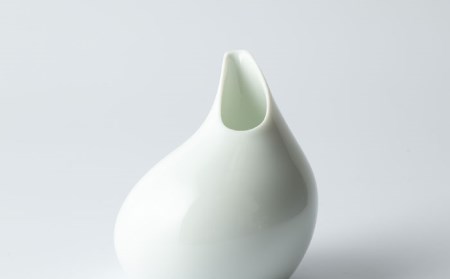 【美濃焼】注ぐ形【陶芸家 山田晋一朗】食器 酒器 片口 徳利 とっくり お酒 日本酒 調味料入れ 白 ホワイト シンプル [MAJ005]