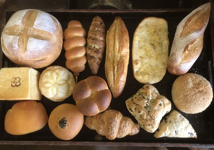 佐賀県産小麦のよつばパン おすすめパン 15個セット 冷凍パン パン詰合せ ご当地パン カンパーニュ バケット 明太フランス カレーパン あんパン メロンパン クロワッサン：B140-007