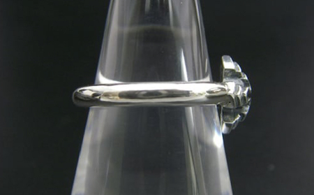 pyramid cross ring ピラミッド クロス リング｜ 指輪 シルバー アクセサリー 十字架 モチーフ 925 ハンドメイド 選べる サイズ ジュエリー アクセ ファッション 人気 シンプル ギフト プレゼント年末年始 お中元 お歳暮 内祝い 快気祝い