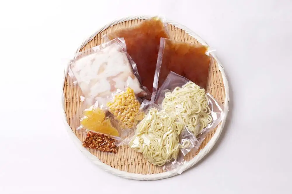 創業1981年 博多もつ鍋 宗家 赤門屋 牛もつ鍋2人前（醤油味） | 福岡県 福岡市 福岡 九州 博多 返礼品 お取り寄せグルメ グルメ 食品 お取り寄せ もつ鍋 モツ鍋 もつなべ 鍋セット もつ鍋セット もつ モツ 牛もつ鍋 牛もつ 牛モツ 鍋 ご当地グルメ