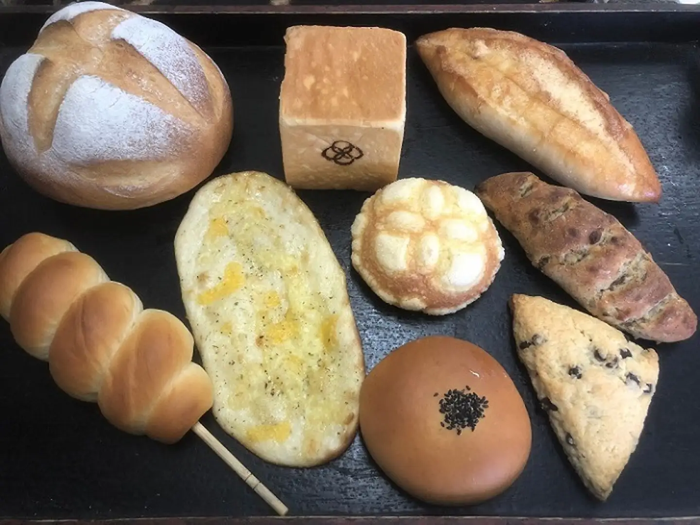 佐賀県産小麦のよつばパンおすすめパン9個セット（小サイズ） 冷凍パン パン詰合せ カンパーニュ 明太フランス あんぱん メロンパン スコーン：B110-030