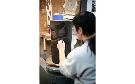 信楽焼傘立 ふくろう彫り 白砂 S