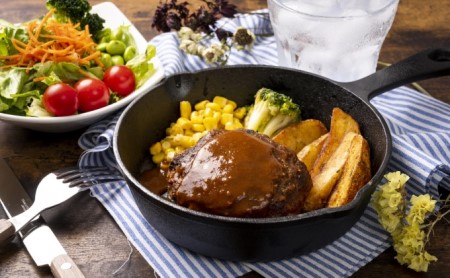お肉屋さんの手ごね ハンバーグ／博多和牛入り 1.4kg（140g×10個）※配送不可：離島 肉料理 洋食 子供 お昼 夕飯 簡単 時短 国産牛肉 合い挽き肉 やわらかい 肉汁 濃厚 旨 化粧箱入り 