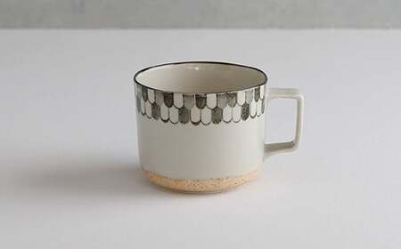 有田焼 hibi kuppi Plate&Mug tile【ヤマト陶磁器】食器 器 うつわ 磁器 陶磁器 皿 取皿 マグカップ カップ コップ セット シンプル ベージュ 印判手 A28-13