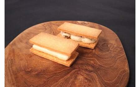 いちじく・大吟醸酒粕バターサンド12個セット 社会福祉法人あゆみ福祉会(工房しゅしゅ) 滋賀県 東近江市 A-C09 バターサンド サンド スイーツ 洋菓子 焼き菓子 ギフト