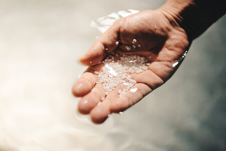 【河津酒造】スパークリング日本酒 花雪 AGEHA 720ml 発泡酒 生酒 地酒 日本酒 お酒 純米 無濾過 瓶内二次発酵  熊本 阿蘇 小国郷 アルコール 4合 河津酒造 老舗 受賞多数 冷蔵 お取り寄せ 贈り物 贈答 ギフト