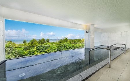 Royal Hotel 沖縄残波岬【特典付】一泊夕朝食付ペア宿泊券（リラックススイート・オーシャンビュー)