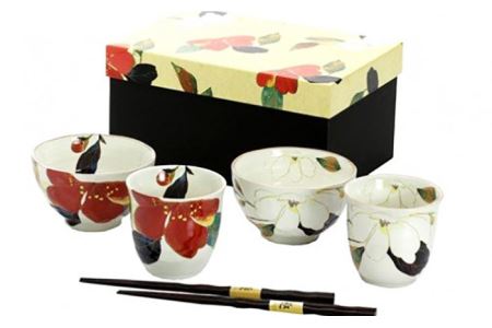 【美濃焼】「＆藍」and-ai 夫婦茶碗セット『花かいろう』柄 多治見市/エー・アイ  食器 セット 花柄 湯呑 茶碗 箸 夫婦 レトロ 器 美濃焼 夫婦 ペア 紅白 記念日 記念 特別 お祝い ギフト プレゼント 贈答 贈り物 送料無料  [TAG001]