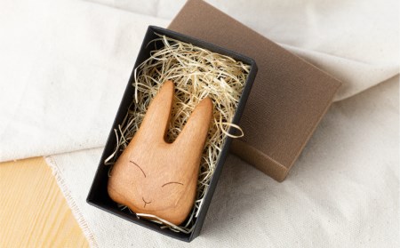 歯・うさぎの歯固め 歯がため 出産祝い プレゼント木製 知育玩具 【サクラ・イチイから選べる】安全 天然ワックス ベビー向け ほっとする店 [Q1678xpi]