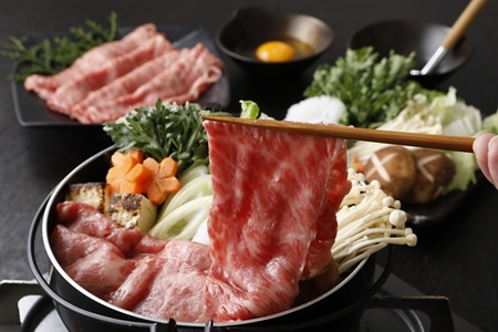 松阪牛 肩ロース すき焼き用 400g／ 冷凍 多気郡農協 和牛 黒毛 特産品 松阪肉 400g 牛肉 お肉 肉 牛 ブランド牛 ご自宅用 家庭用 ギフト 贈答用 産地直送 松阪 牛 赤身 霜降り 三重県 大台町 (317)