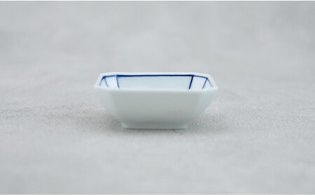 有田焼 隅切小皿 ペアセット【皓洋窯】食器 器 うつわ 小皿 豆皿 醤油皿 手描き 2枚 ペア セット 正方形 四角 ギフト 贈り物 食洗機対応 A14-131