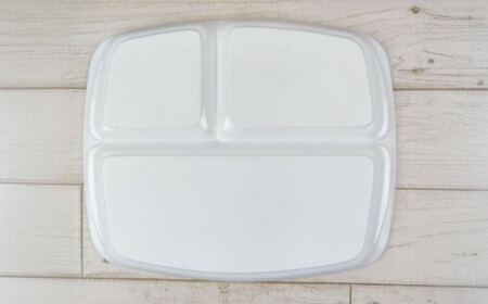 【美濃焼】 ランチプレート クレスタ 白 取っ手付き 1枚 / 瑞浪市 / JS企画 / 小田陶器 食器 仕切り皿 おしゃれ [AZAZ180]