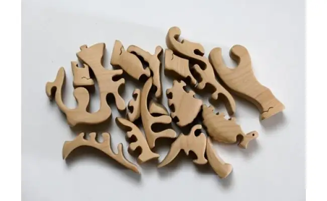 木工パズル　トリケラトプス｜こだわりの逸品 地域特産品 ギフト 自分用 人気 おすすめ 積み木 積木 つみき 木のおもちゃ 動物つみき バランス ごっこ遊び おもちゃ 木製玩具 知育玩具 男の子 女の子 子供 子ども 国産 安心 安全 出産祝い お祝い 贈り物 日本製 無塗装 ナチュラル 職人 手作り ギフト プレゼント 送料無料