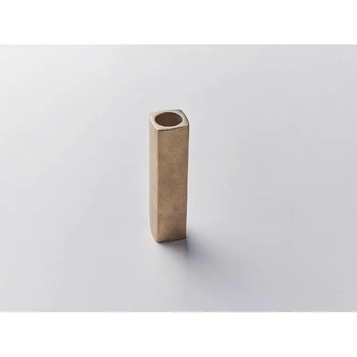 機能的な工業部品に 花のうつわ としての美しさを（Bush of copper / Square 35）