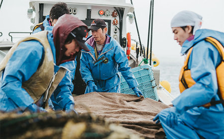 先行予約 北海道 オホーツク サロマ湖産 殻付き カキ 生食可 3.5kg 牡蠣職人厳選 牡蠣 国産 貝付き 魚貝類 生牡蠣 ノロウイルス検査実施 海のミルク 海鮮 海の幸 つまみ 晩酌 お酒のあて 