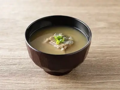 国産うなぎ　特上うなぎせいろむし弁当+鯉こく付き（２人前）_特上 うなぎ せいろむし 弁当 約380g×2個 鯉こく付き 約250g×2個 老舗料理店 厳選 国産 素焼き 蒲焼き 秘伝のタレ ごはん 旨み 鯉 味噌汁 こだわり 自家製 麦みそ 風味 ご家庭用 お取り寄せ お取り寄せ グルメ 福岡県 久留米市 送料無料 〔Cu203〕