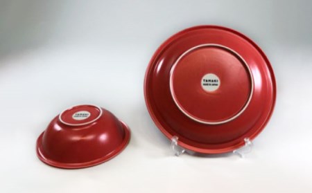 【美濃焼】AirStack ボウル M・プレートL 2色セット（レッド＆ネイビー）【丸利玉樹利喜蔵商店】食器 皿 鉢 パスタ皿 カレー皿 サラダボウル スープボウル ワンプレート ランチ ディナー 食器セット 軽い スタッキング シンプル レッド ネイビー 赤 紺 青 レンジ対応 食洗機対応 送料無料 [MCC045]