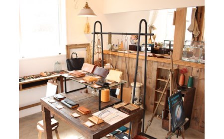 【OND WORK SHOP】イタリアンレザー 「キーケース牛革 本革 二つ折り コンパクト 手作り【長野県 信濃町 ふるさと納税 】