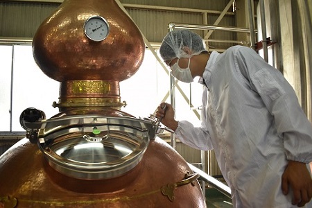 京都ジン　700ml　京都みやこ蒸溜所製造　京丹波町産 スピリッツ　GIN　[010SJ001]